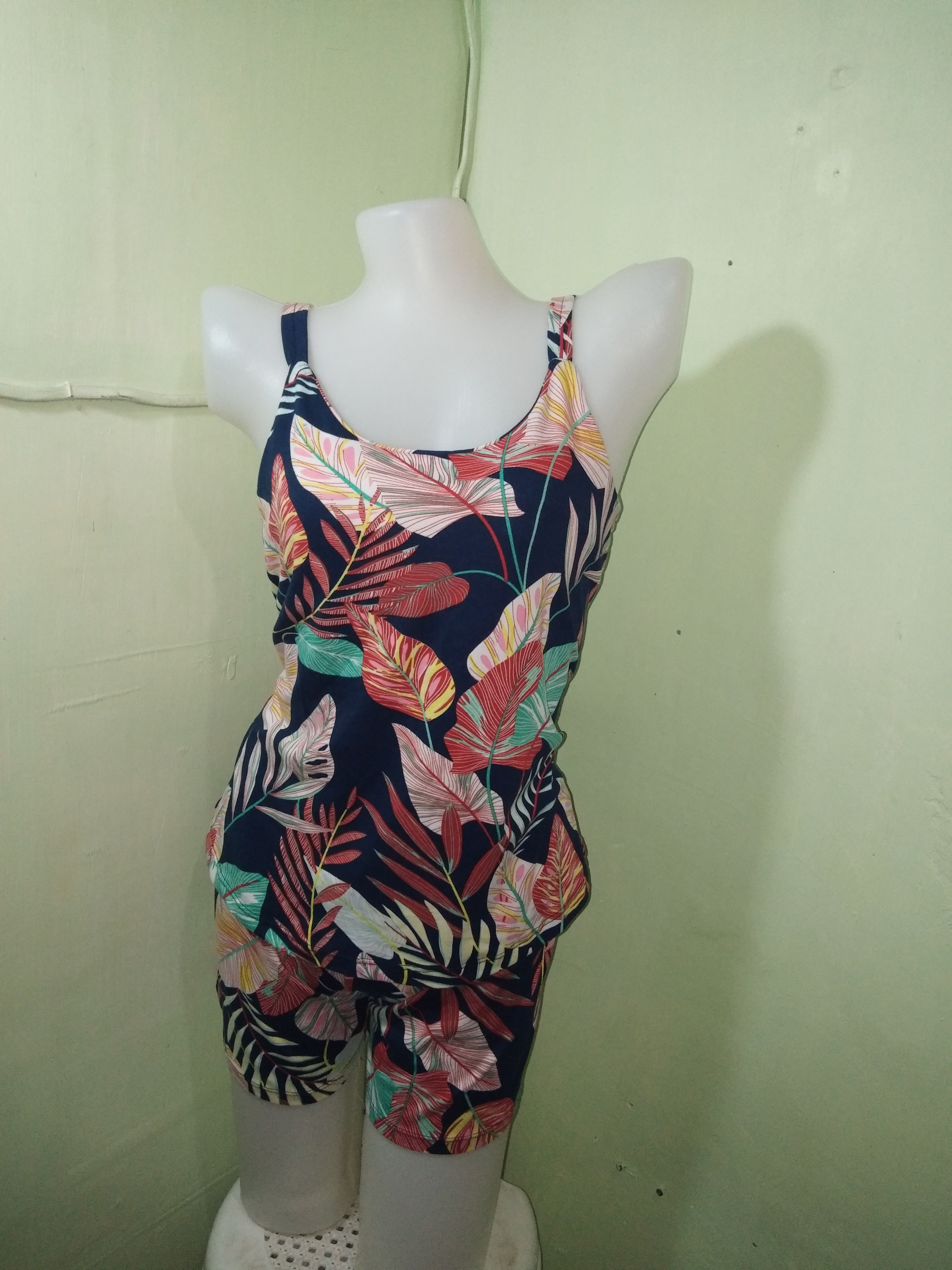 TERNO SLEEVELESS AND SHORT