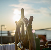 Atardecer en la rueda del barco