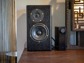 The Deliberate Design of Offset Tweeters: The Trohet Speaker and Edge Diffraction