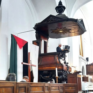 Muslim Sheik preaches from pulpit in Christian church