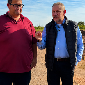 Prefeito Heliomar assina ordem de início para construção do novo muro do Arroio Cerquinha