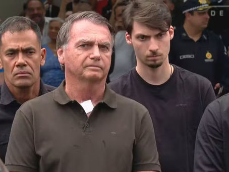 Ex-presidente Bolsonaro faz retirada de lesões de pele e exames indicam falta de ferro(anemia) no organismo
