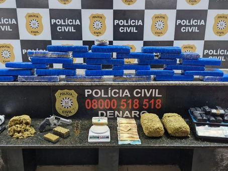 Polícia Civil apreende 40 kg de drogas e prende suspeito com tornozeleira em São Leopoldo