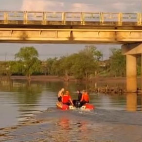 São Leopoldo: por falta de visibilidade bombeiros suspendem busca por pescador desaparecido no Rio dos Sinos