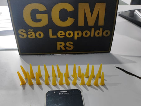 Homem com tornozeleira eletrônica desativada é preso pela quarta vez por tráfico em São Leopoldo