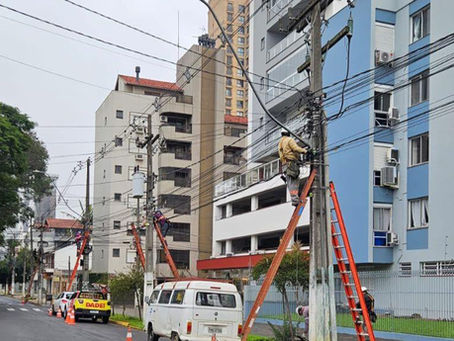 São Leopoldo: Prefeitura realiza mais uma etapa da operação de retirada de fios e cabos obsoletos