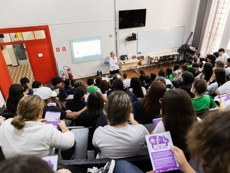 SEPOM leva diálogo sobre violência e cyberbullying para estudantes de São Leopoldo