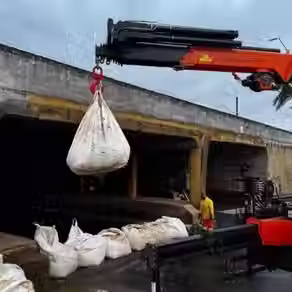 Porto Alegre: comportas são reabertas após queda no nível do Guaíba