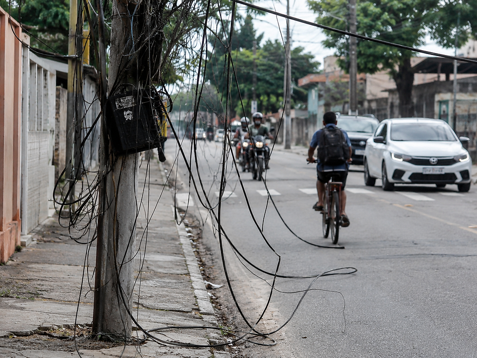 Mais um acidente expõe descaso com fios soltos e omissão que coloca vidas em risco em São Leopoldo - Por Bado Jacoby