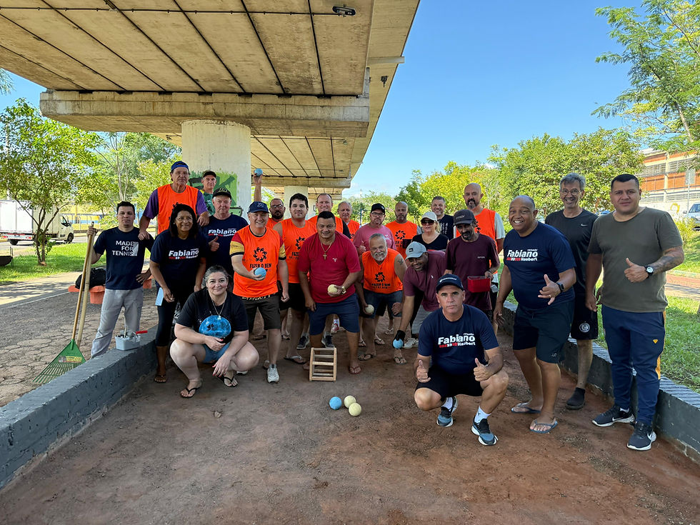 São Leopoldo: mutirão para revitalizar a quadra de bocha do Parque Linear é realizado na manhã deste sábado (14)