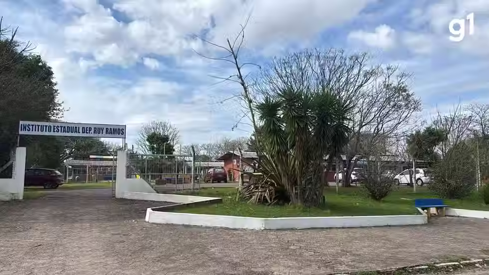 Professora é atacada com golpes de facão por adolescente dentro de escola em Rosário do Sul