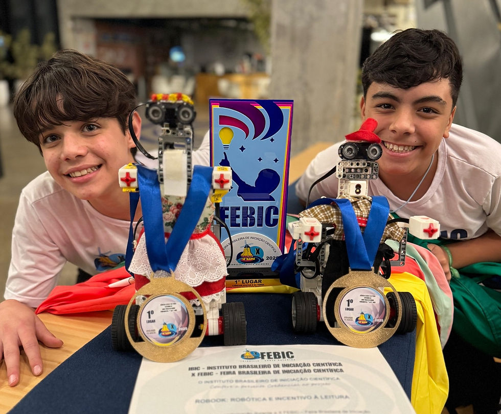 Alunos de São Leopoldo vencem feira científica em Santa Catarina com robô para bibliotecas