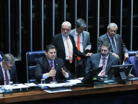 Senado aprova PEC que inclui guarda municipal na segurança pública