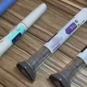 Canetas emagrecedoras proibidas pela Anvisa são vendidas no Centro de Porto Alegre