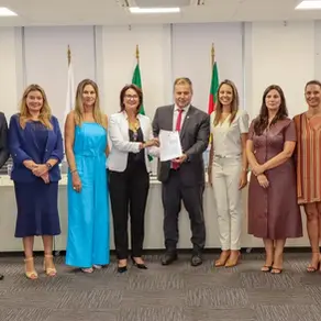 Estado e Defensoria firmam acordo para identificar e proteger órfãos do feminicídio no RS