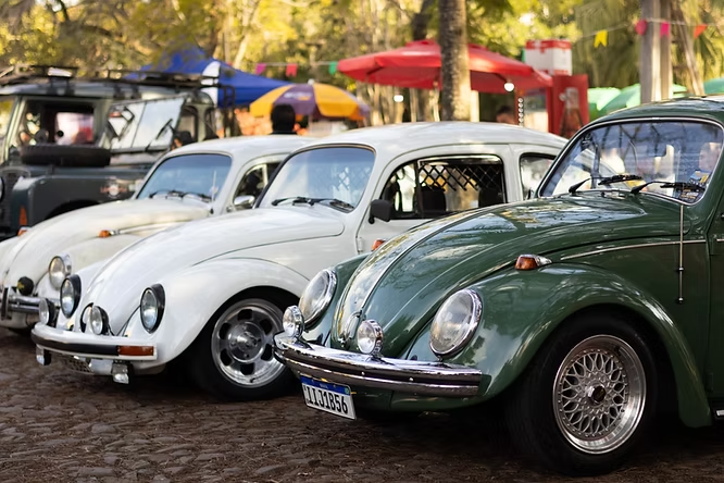 Museu do Trem recebe Exposição de Carros Antigos neste sábado com show da banda Puro Êxtase