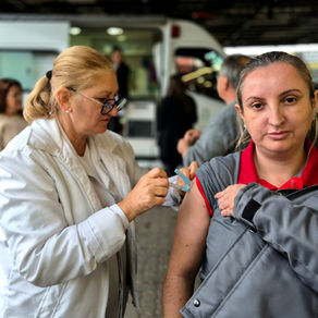 Blitz da Vacinação imuniza mais de 300 pessoas em duas horas na Campina