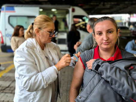 Blitz da Vacinação imuniza mais de 300 pessoas em duas horas na Campina