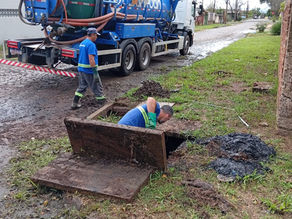 São Leopoldo: equipes do Semae e Secretaria de Obras seguem com ações de desobstrução de bocas de lobo