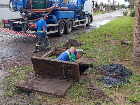 São Leopoldo: equipes do Semae e Secretaria de Obras seguem com ações de desobstrução de bocas de lobo