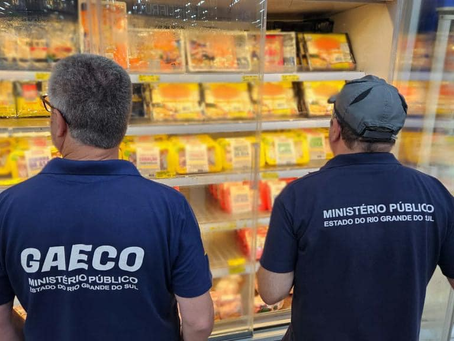 Mais de duas toneladas de alimentos impróprios são apreendidas em Capão da Canoa