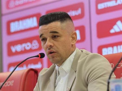 D'Alessandro é apresentado como diretor esportivo do Inter e projeta "desafio mais importante da vida"