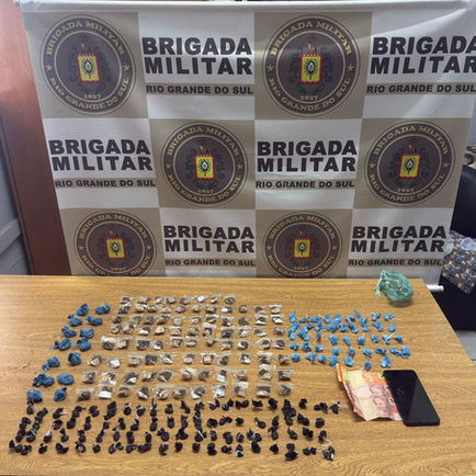 Homem é preso por tráfico de drogas no bairro Feitoria, em São Leopoldo