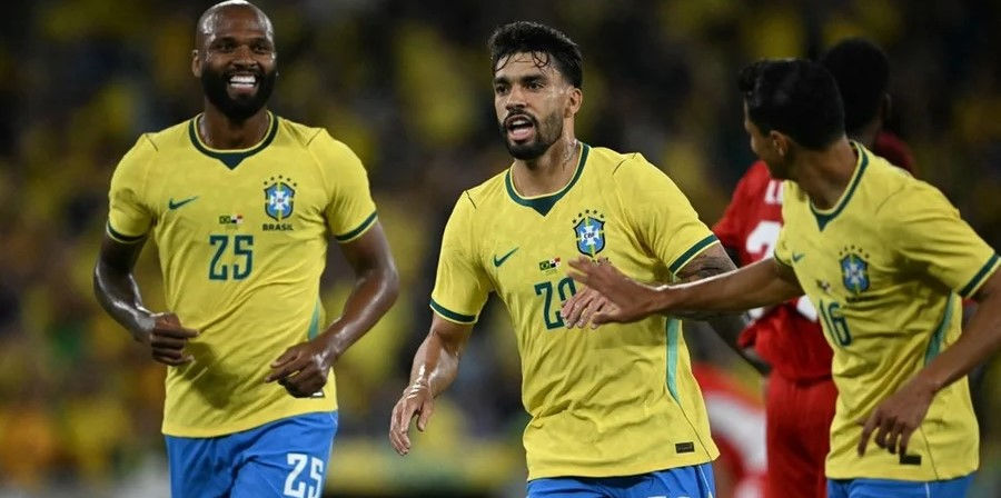 Brasil goleia Panamá no Maracanã e segue para a Copa do Mundo