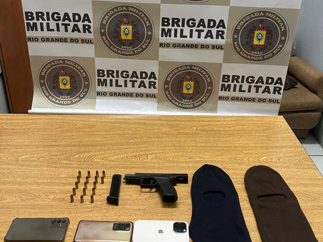 Brigada Militar prende quatro homens e apreende arma e touca ninja em São Leopoldo