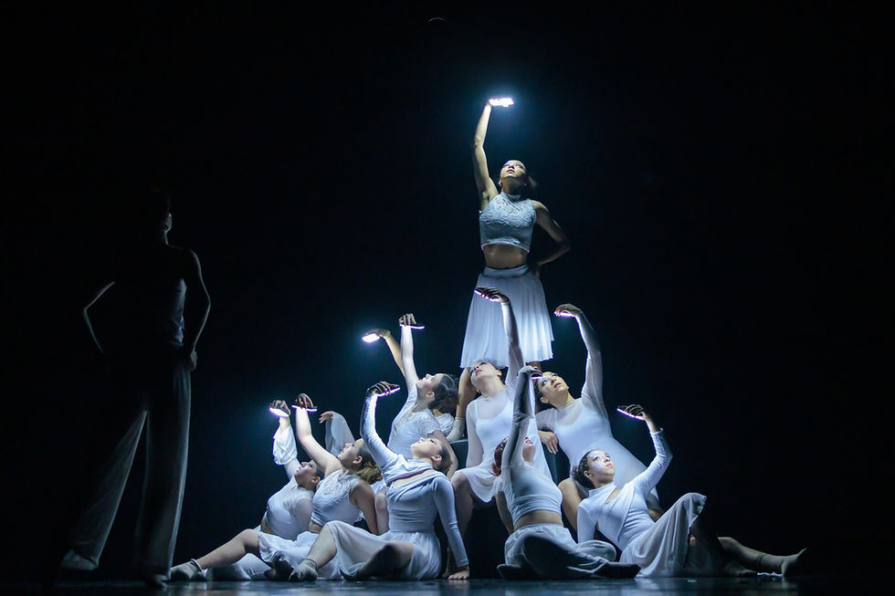 Espetáculo de dança “In Cena” ocorre neste domingo no Teatro Municipal