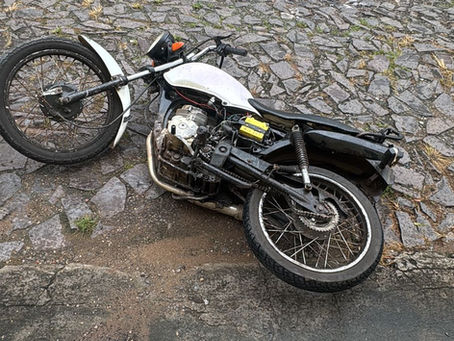Motociclista sem placa foge da GCM, cai durante perseguição e é preso em São Leopoldo