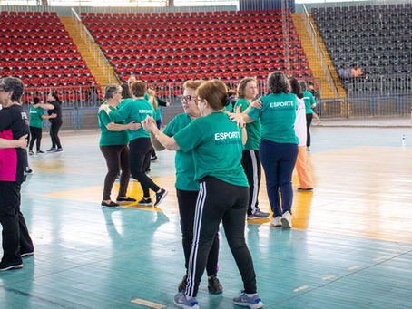 Projeto Viver Bem incentiva prática esportiva e convívio social entre a terceira idade
