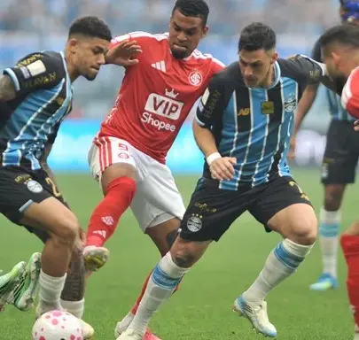 Gre-Nal dos desesperados termina em 1 a 1 e mantém Grêmio e Inter na zona de rebaixamento