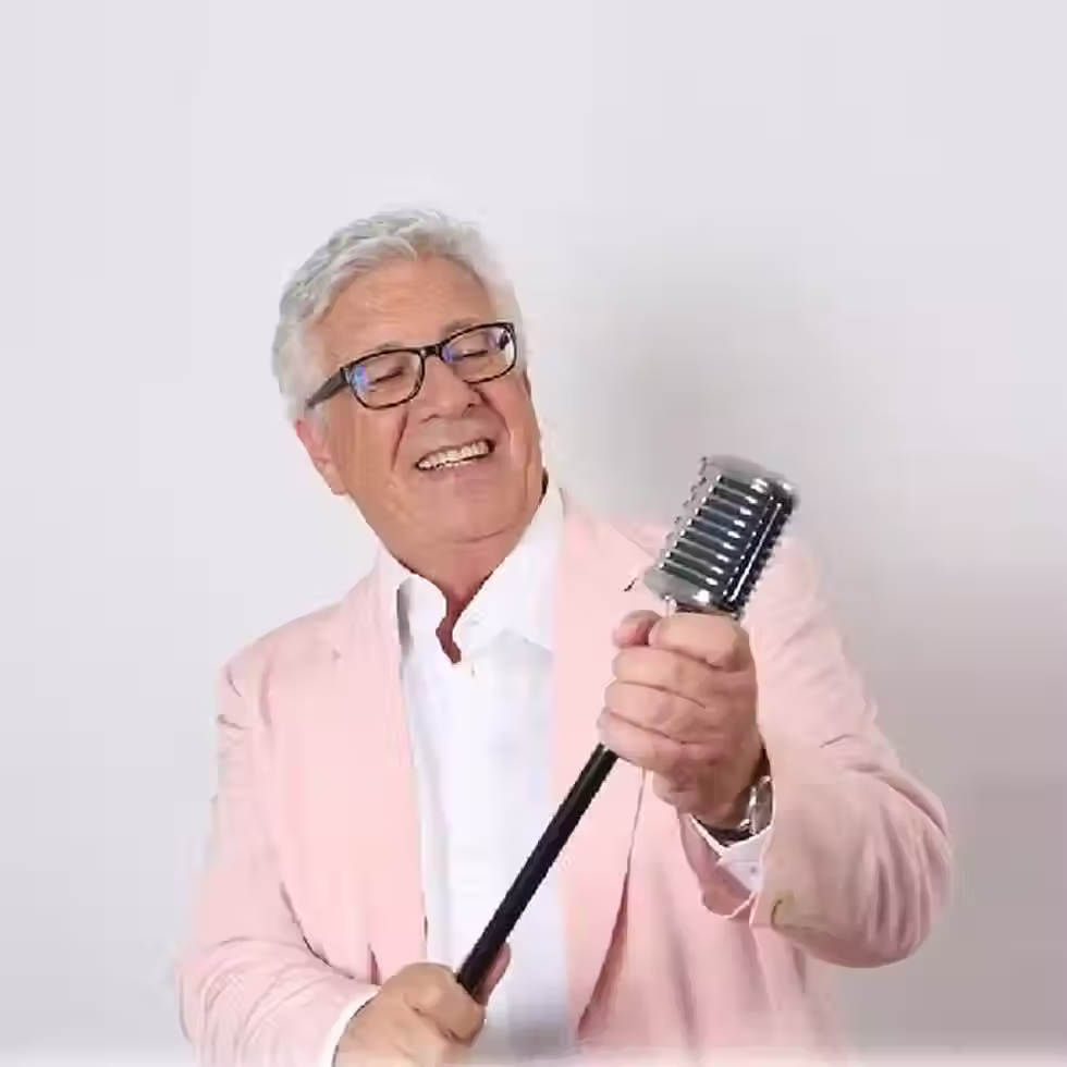Morre Peppino di Capri, voz de “Champagne” e ícone da música romântica