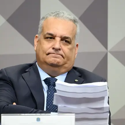 CPMI do INSS rejeita parecer do relator em votação na madrugada deste sábado
