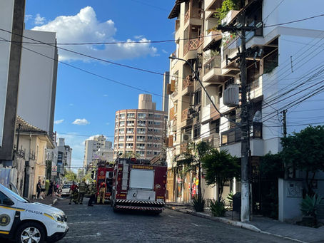 São Leopoldo: incêndio em prédio no centro já foi controlado pelo Corpo de Bombeiros