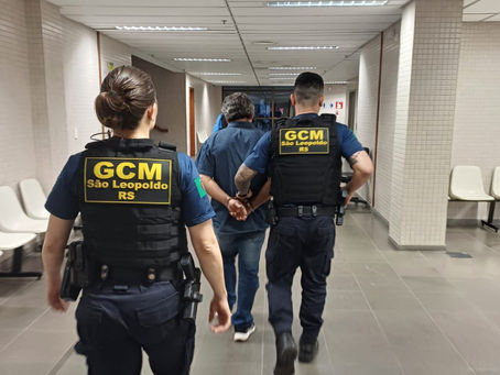 São Leopoldo: Ronda Lilás da GCM participa cumprimento de mandado de prisão preventiva em caso de violência doméstica