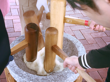 餅つき in きらら