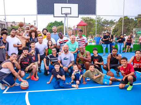 Entrega de quadra de esportes no Canaã  integra conjunto de obras previstas para a zona Norte 