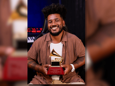 Rapha DanTop, o “maestro” de grandes produções celebradas com Grammy Latino