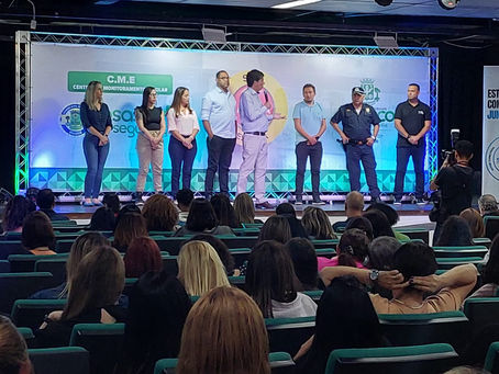 Parlamentares participam de treinamento do app SOS Escola