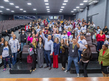 Integrantes do Projeto Crescer de Santana de Parnaíba participam do curso Descomplique Empreendedori