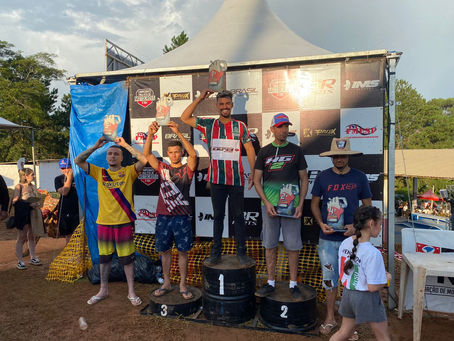 Piloto de motocross retorna às competições e se destaca no interior paulista