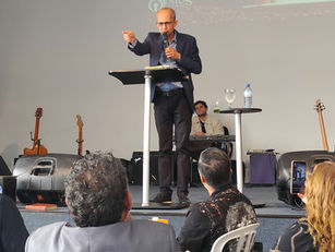 Pastor Edson Rodrigues no encontro com pastores de Osasco