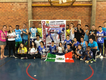 Osasco conquista 46 medalhas em torneio de kickboxing 