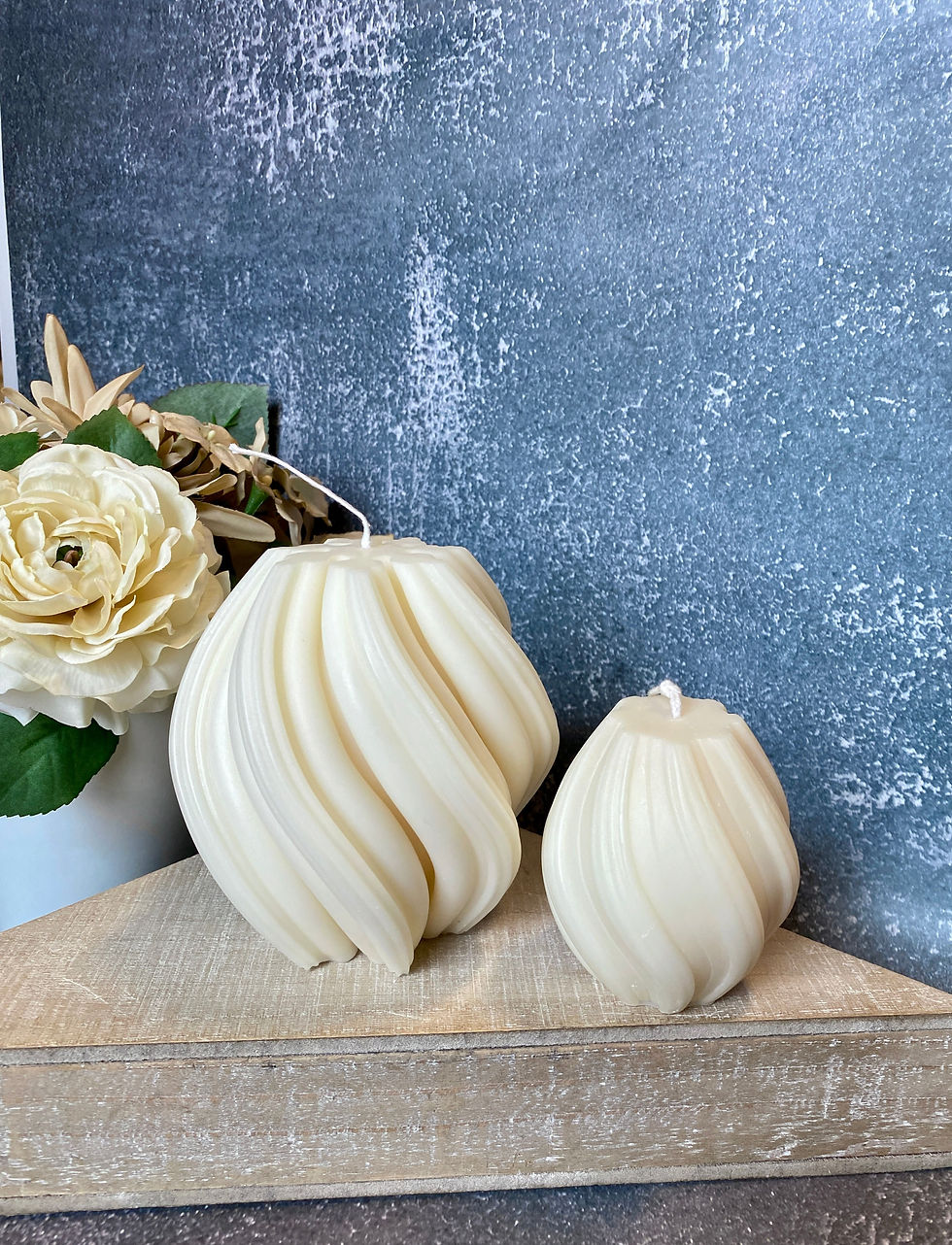 Thumbnail: Ribbed Twirl Candle
