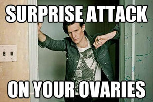 O úpadku, pozadích a hejtech