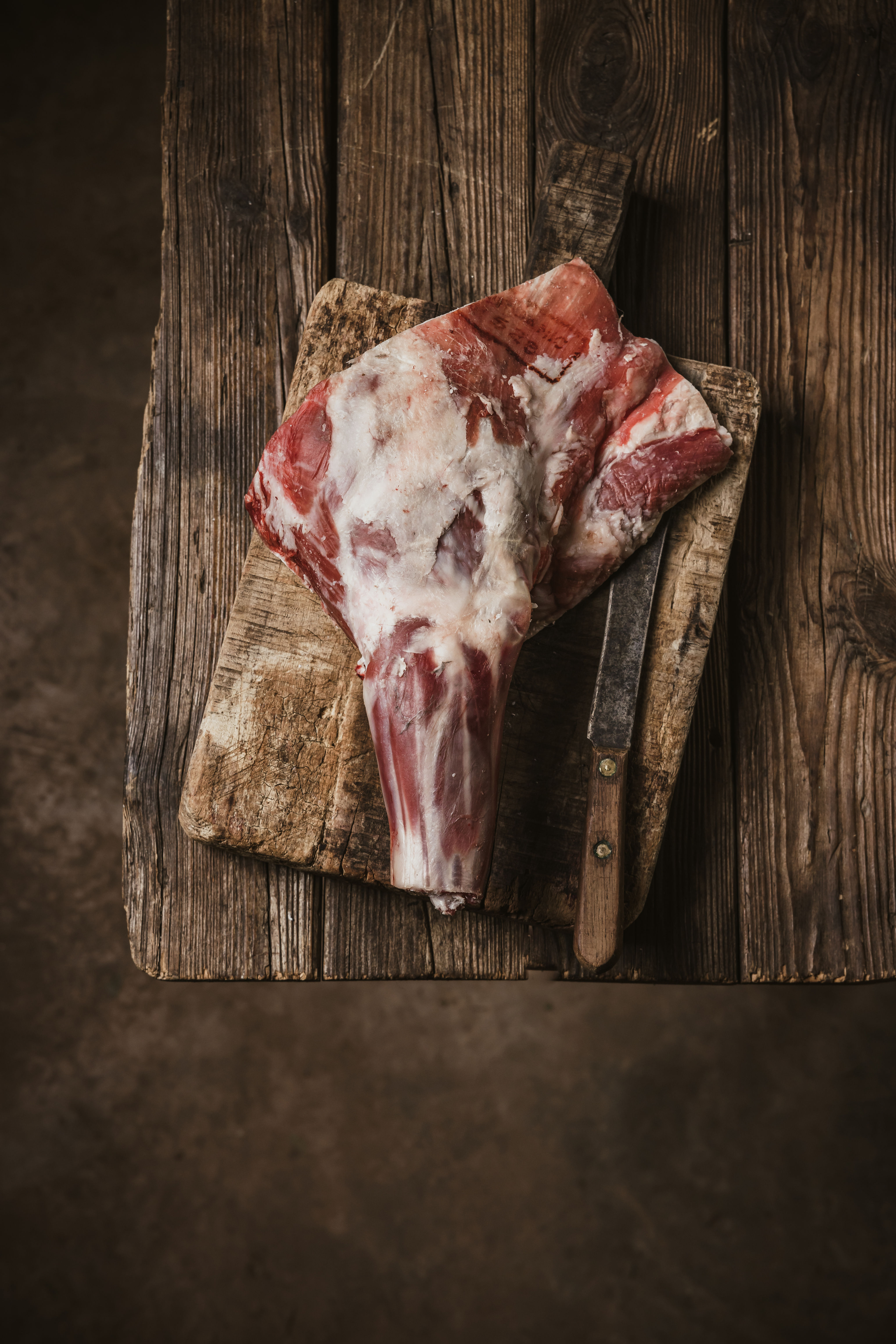 LAMB HALF SHOULDER SHANK SIDE
