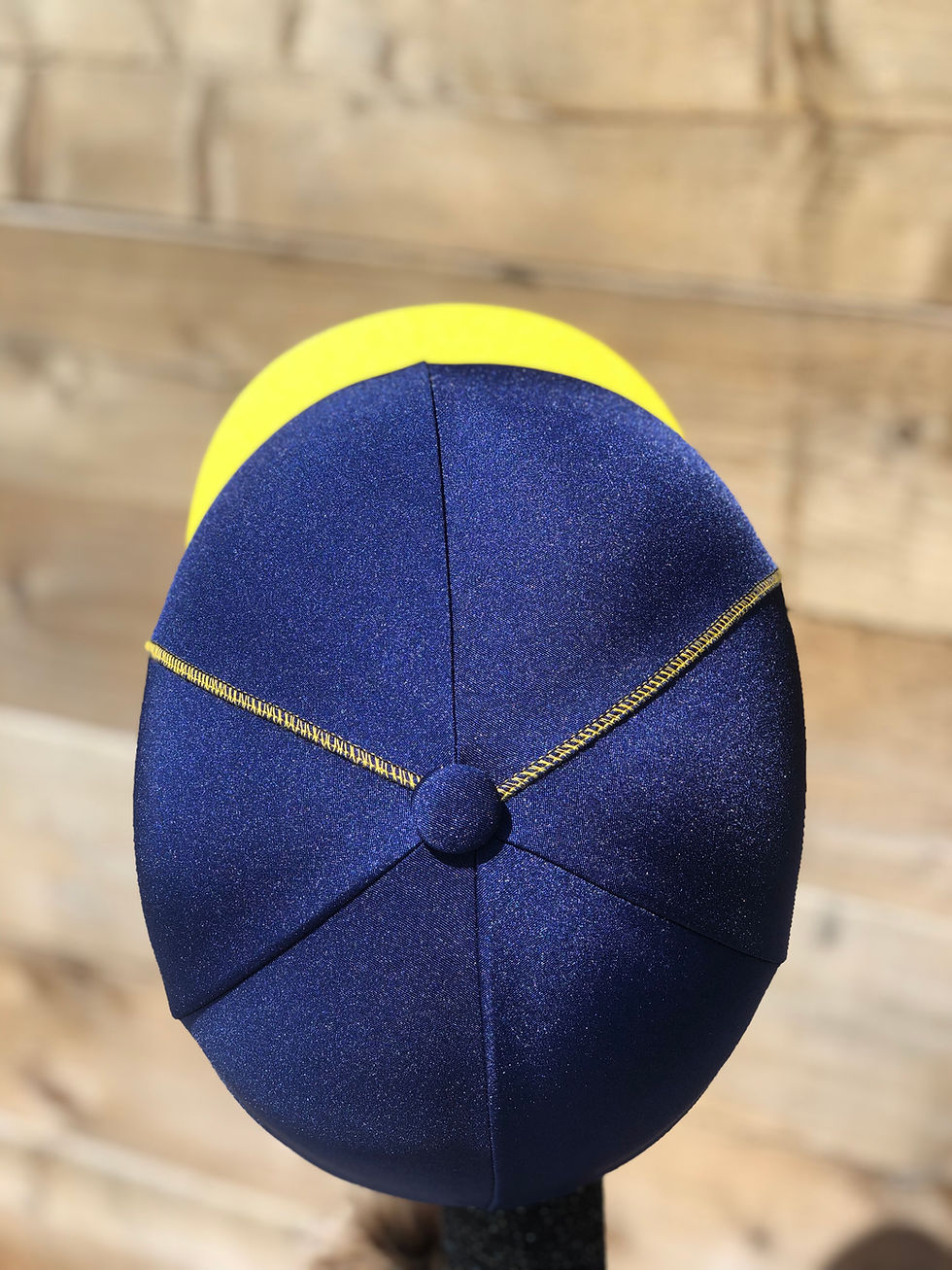Thumbnail: Navy Yellow detail 