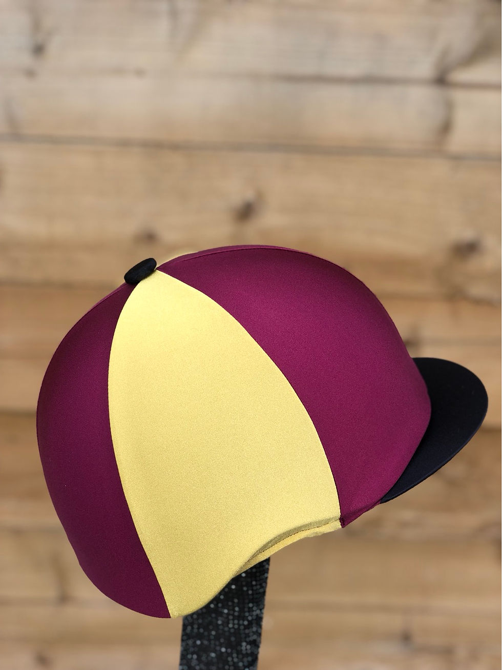 Thumbnail: Burgundy gold black peak 